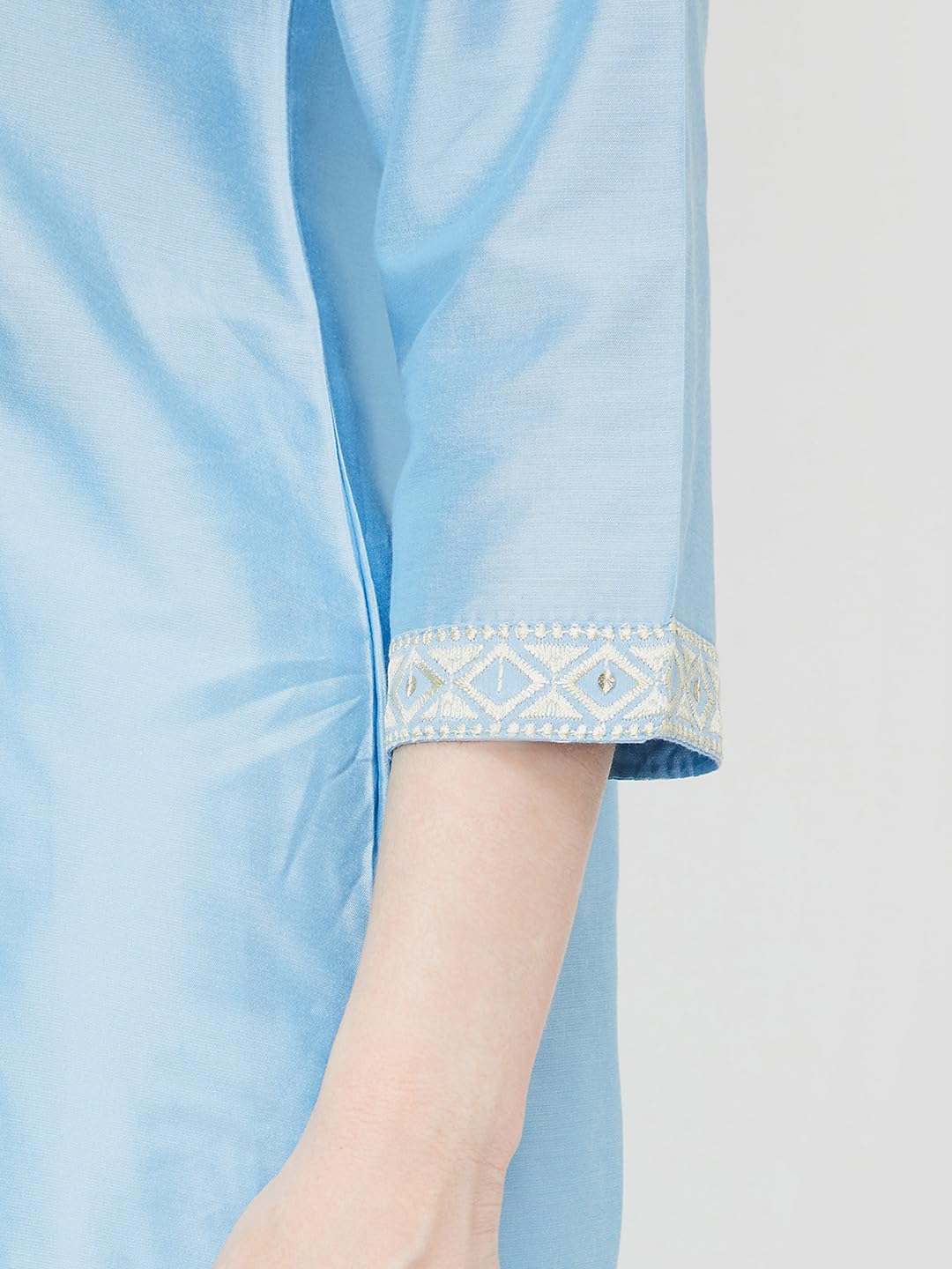 Max Women's Polyester Embroidered Regular Kurta (PFEKPA24TA_Blue