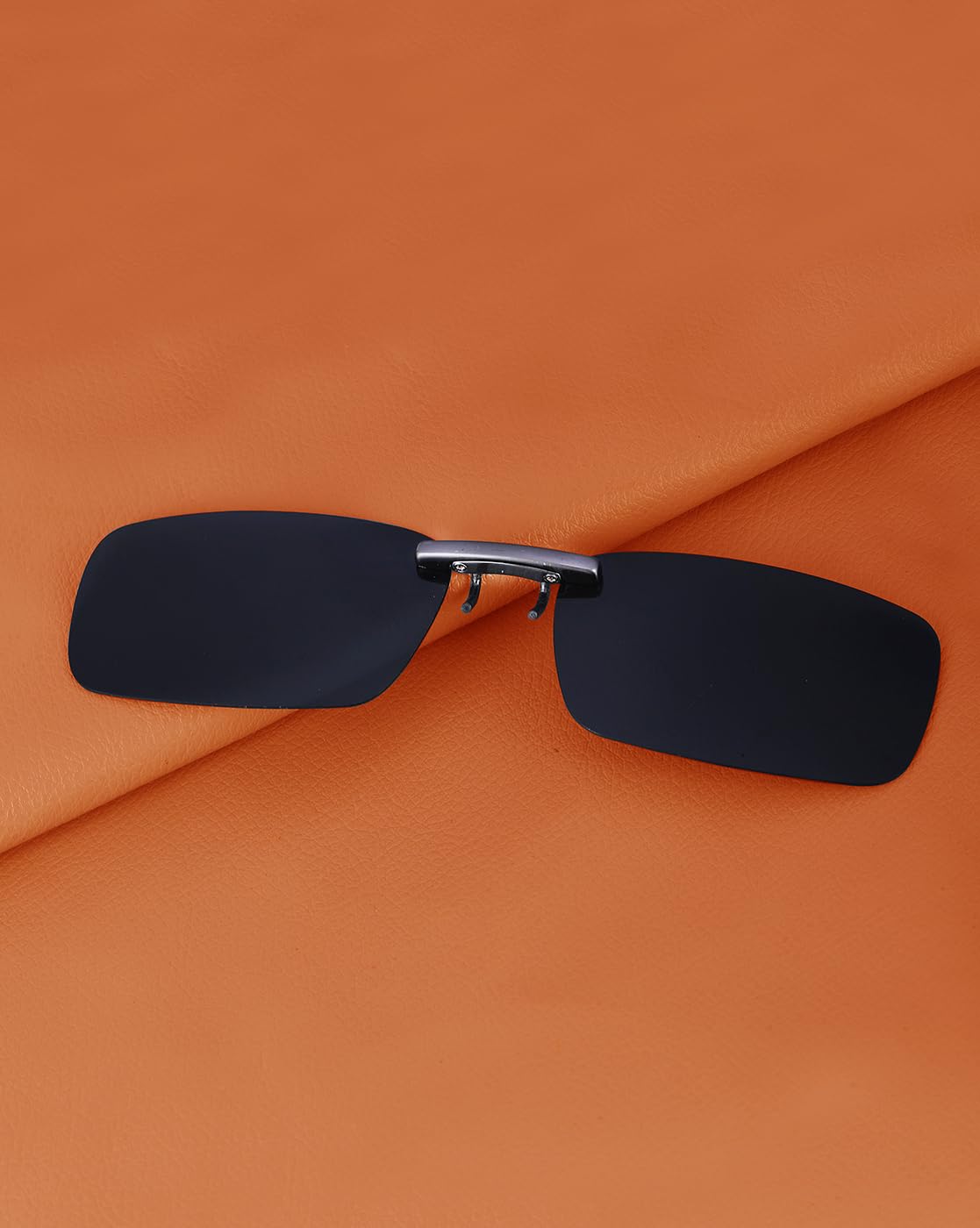 Carlton London Black Toned Polarised Lens Sunglass Clip for unisex