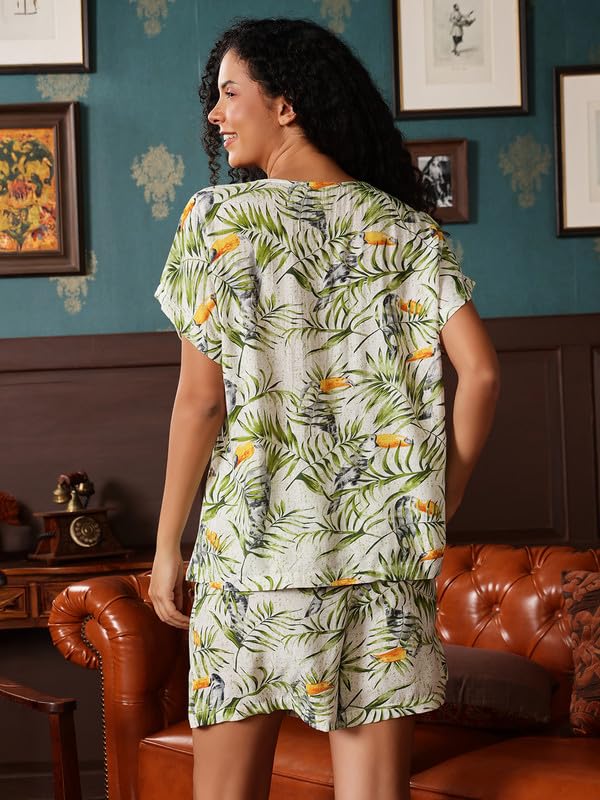 Clovia Women's Rayon Printed Top & Shorts Set In Green