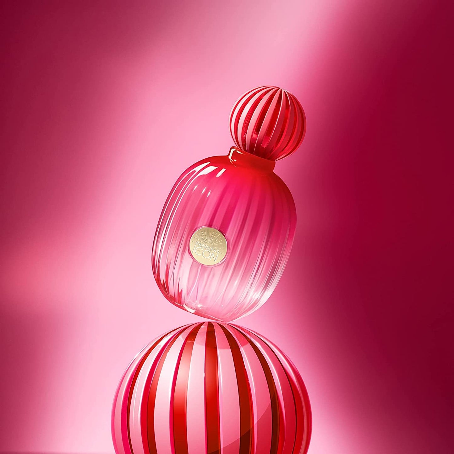 The Icon Woman by Antonio Banderas Eau de Parfum for Women - Long Lasting - Elegant, Refined and Sensual Fragrance - Vanilla, Floral and Fruity Notes - Ideal for Special Occasions - 50ml