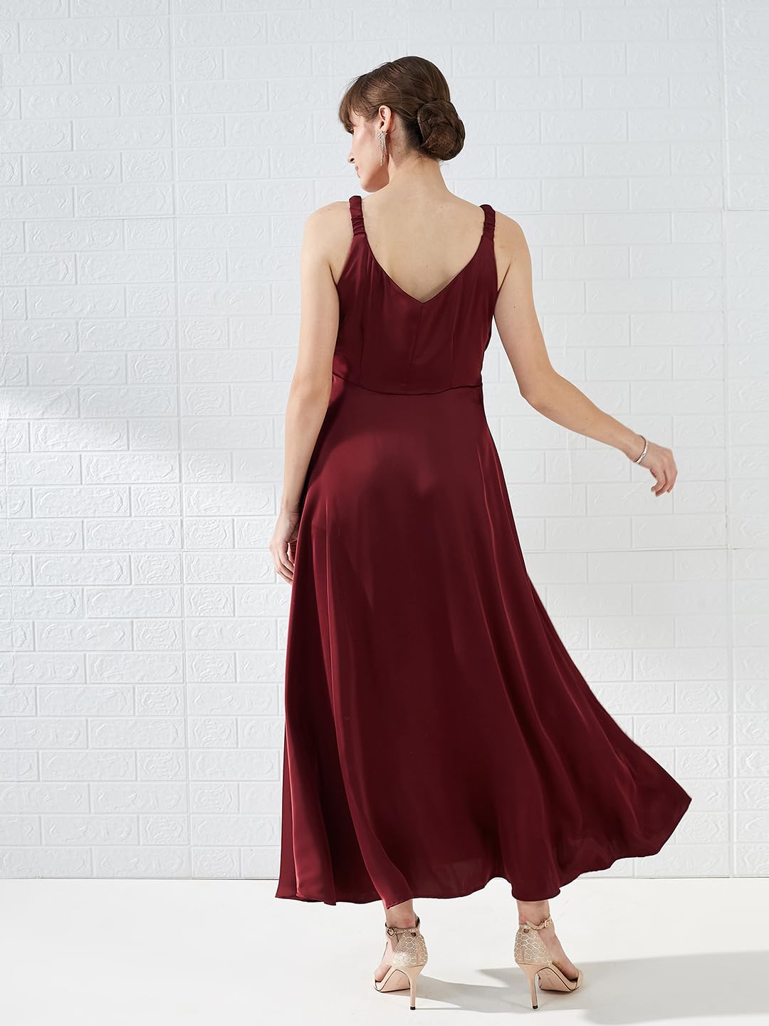 Latin Quarters Women's Maroon Sleeveless V-Neck Solid Party Maxi Dress_XXL