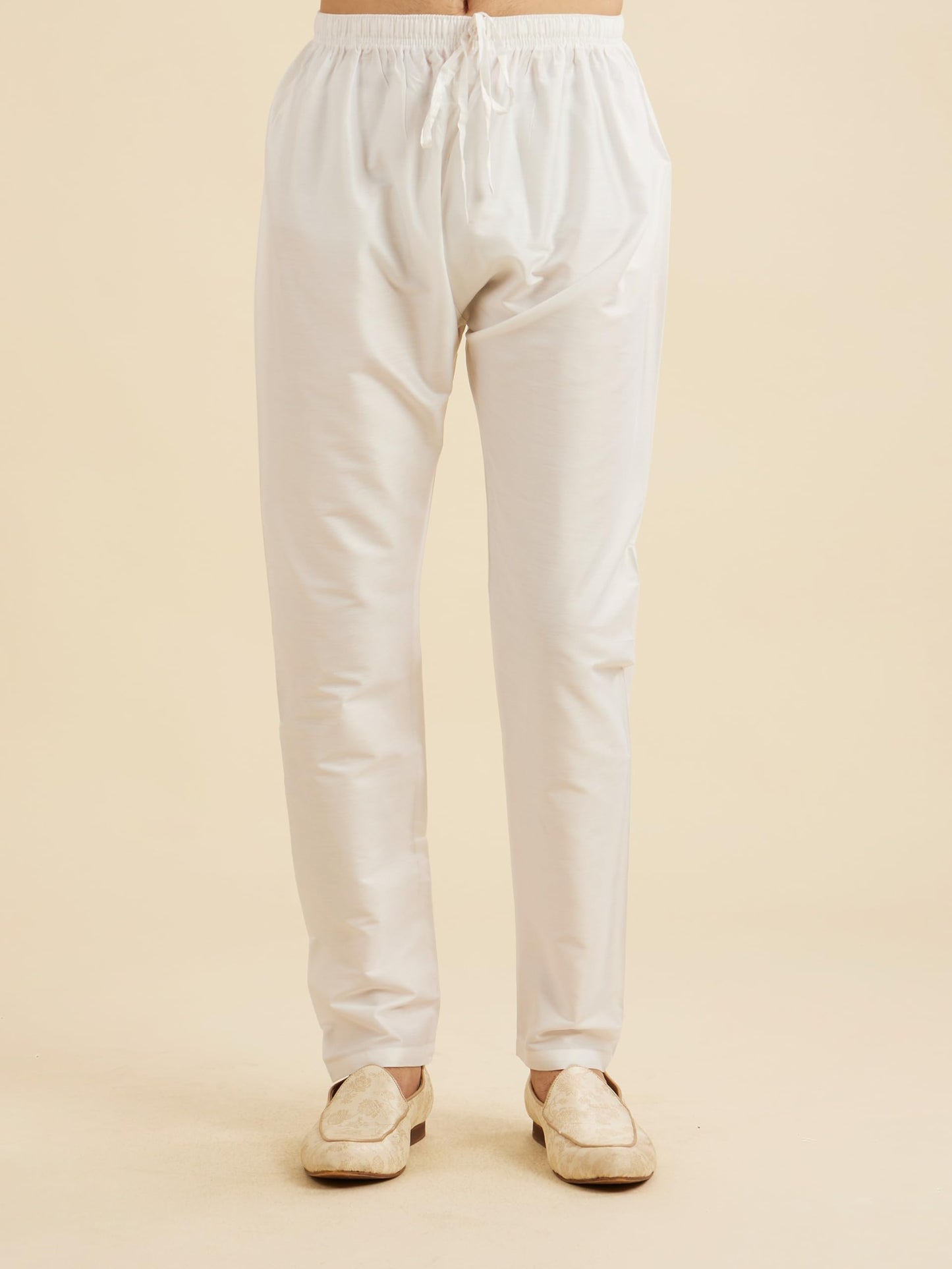 Manyavar Men's Art Silk Embroidered Kurta Pyjama Set (Lilac,XXXL)