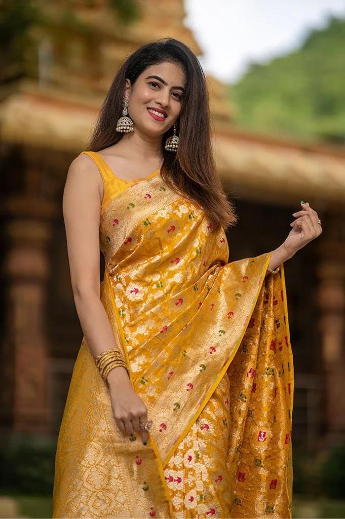 NIRLABH Yellow Kanjivaram Silk Saree With Blouse
