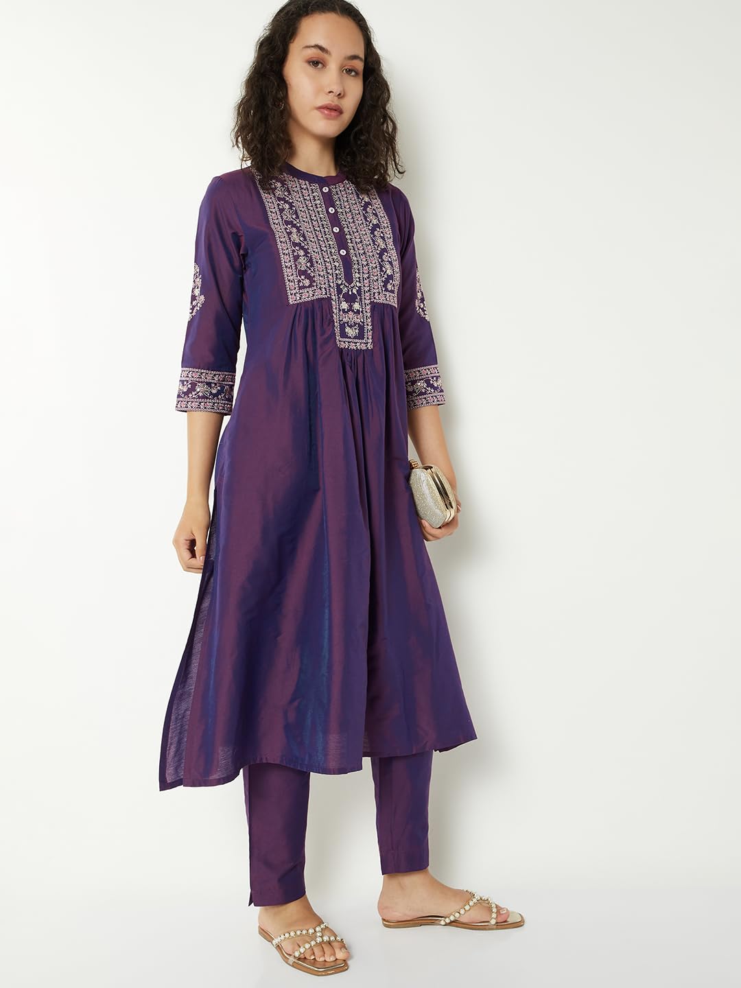 Max Women Embroidered Straight Kurta Set (Purple_L)