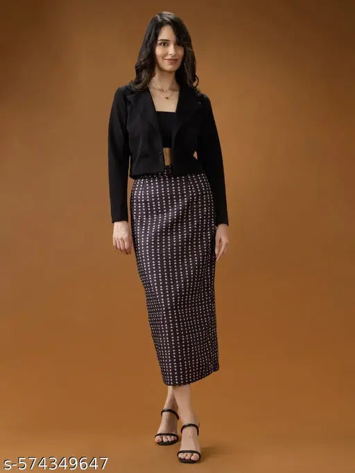 Globus Women Black & White Digital Parallel Print Mid-Rise Back Slit Straight Midi Skirt