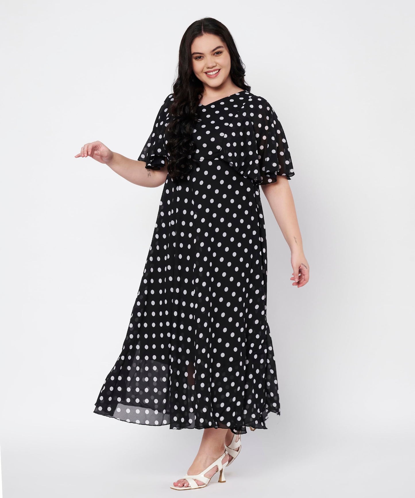 HELLO DESIGN Women Plus Size Fit and Flare V-Neck Polka Dot Maxi Dress (White_3X-Large)