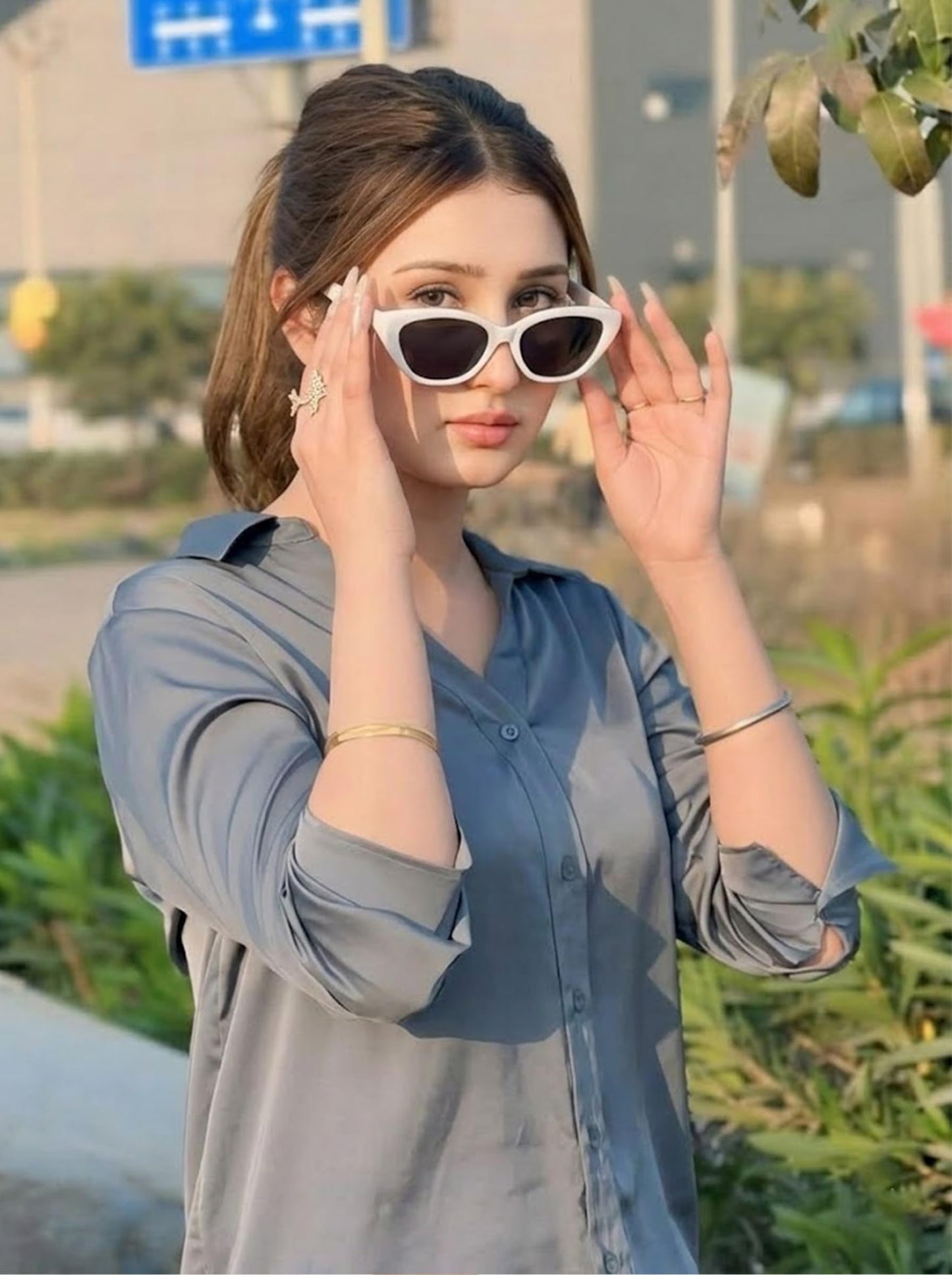 Vibe lens Retro Stylish Cat Eye Sunglasses for Women Stylish | Black Polycarbonate Frame | UV400 Protection | Trendy Cateye Goggles for Woman | Shades for Adult