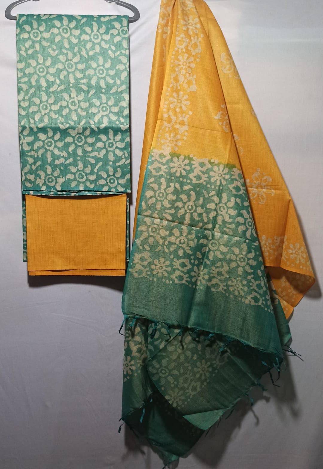 STB-SILK TEXTILES BHAGALPUR Women's Bhagalpuri Cotton Silk Batik Print Unstitched Salwar Suit Dress Material With Dupatta | Women's Dress Material For Girls (Green16)