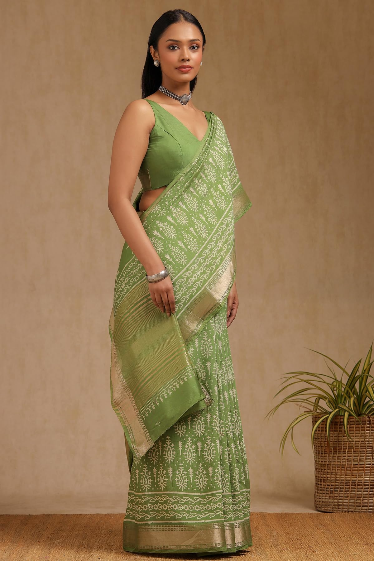 Soch Womens Light Green Viscose Block Print Saree