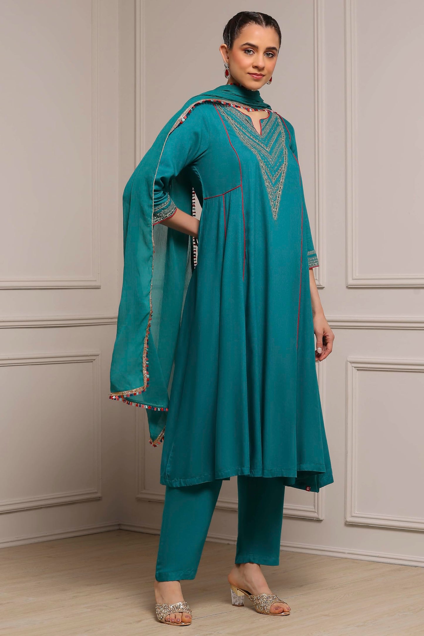 Biba Women Teal Green Viscose Rayon Straight Solid Suit Set_46