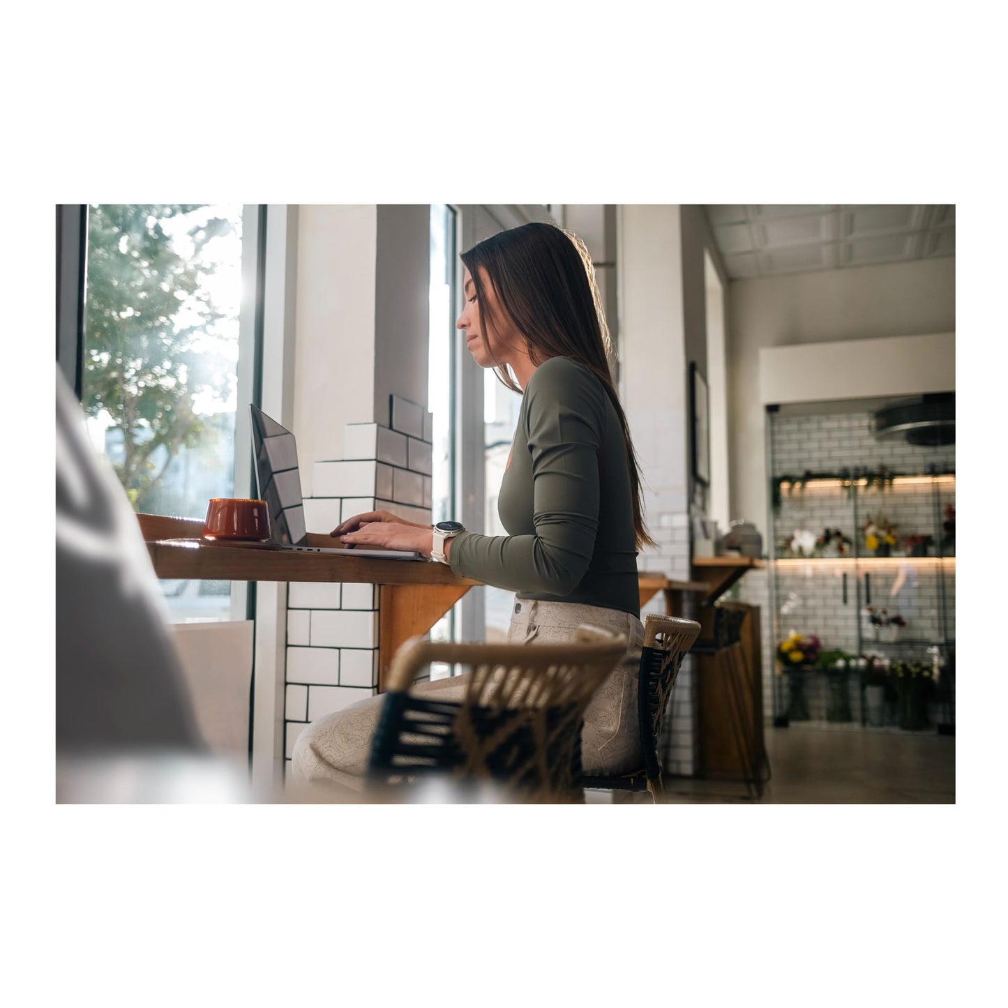 Garmin vívoactive® 6, Health and Fitness GPS Smartwatch, AMOLED Display, Up to 11 Days of Battery, Metallic Jasper Green with Jasper Green Band