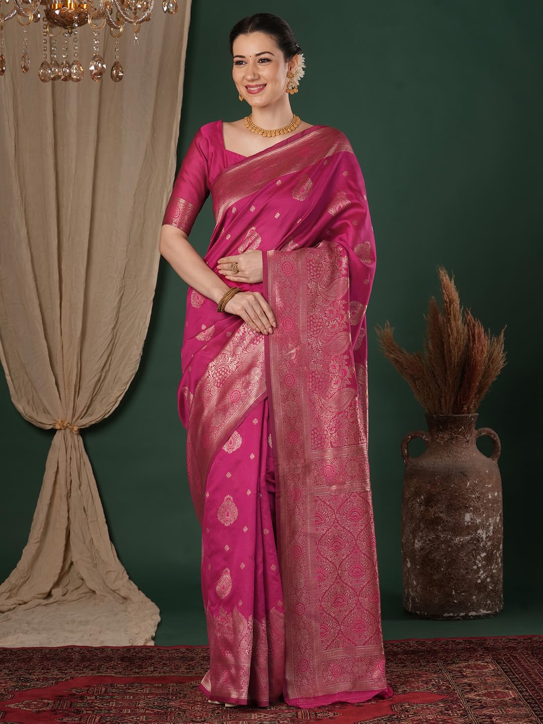 AKHILAM Women's Kanjivaram Woven Soft Silk Saree With Blouse Piece