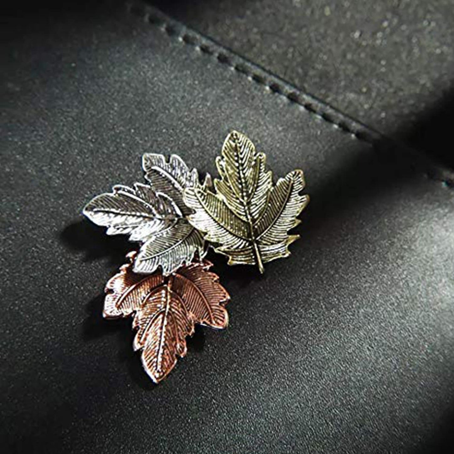 Mahi Mapel Leaf Retro Classic Tricolor Maple Leaf Unisex Brooch/Lapel Pin (BP1101089G)
