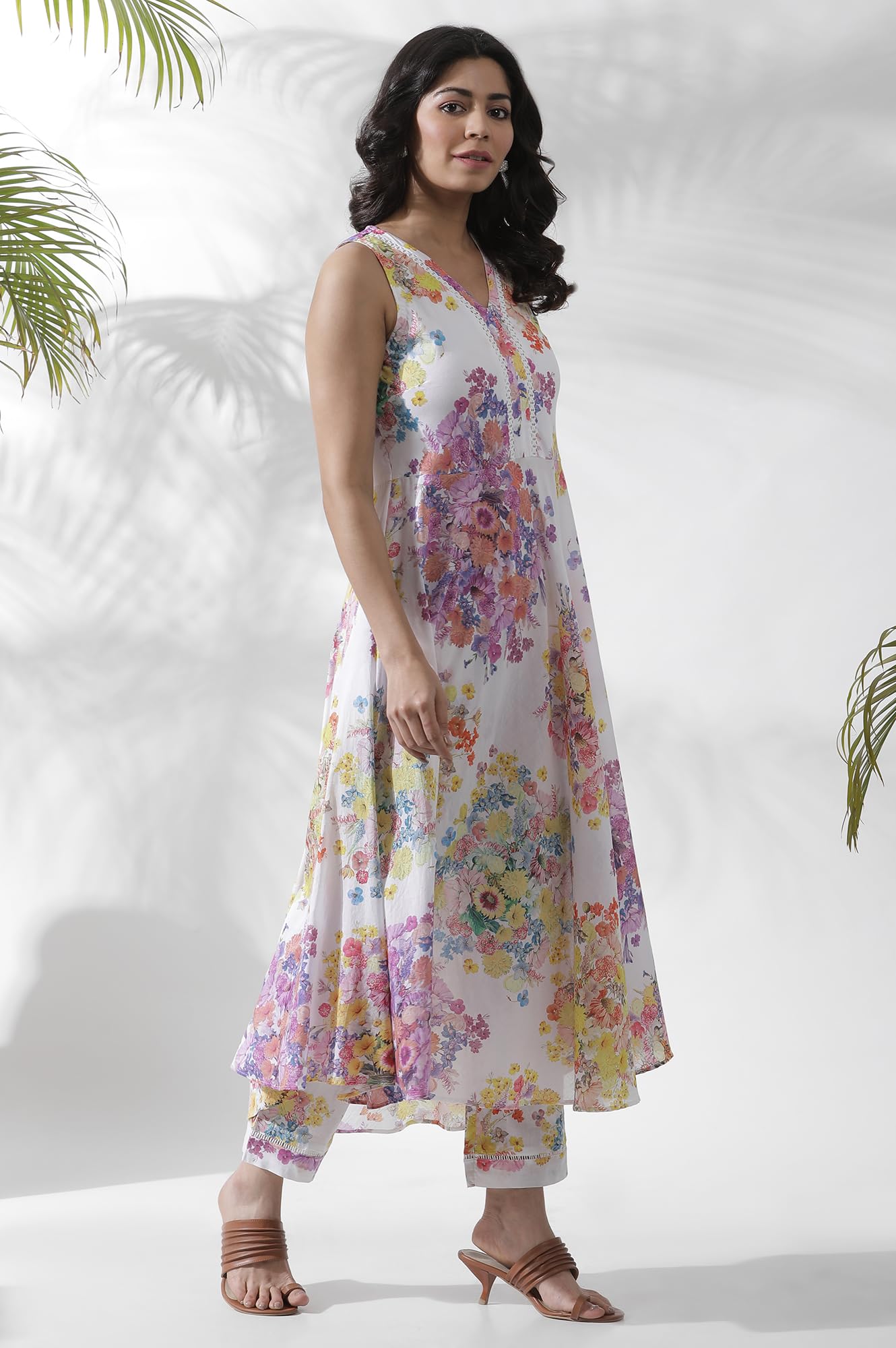 W Women White Floral Print Cotton Co-Ord Kurta Set, Straight Pant & Dupatta_24FEWS11249-123571_XS