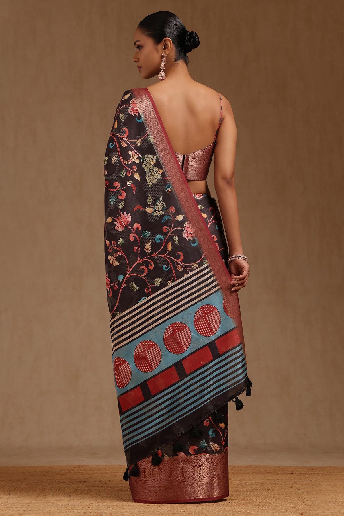 Soch Womens Black Tussar Floral Print Saree