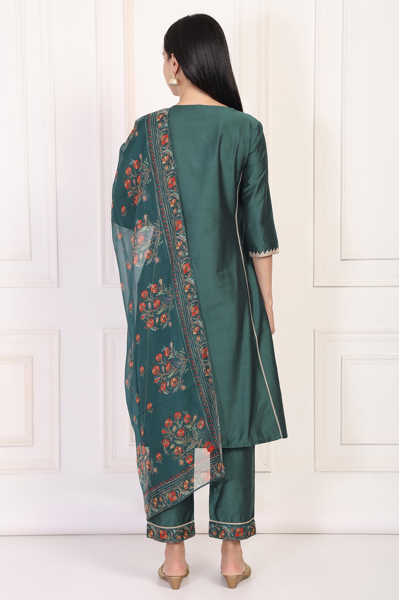 W for Woman Green Embroidered Floral Zari Work A-Line Silk Blend Kurta with Straight Pant and Dupatta Set (WS13284-224373-3XL)