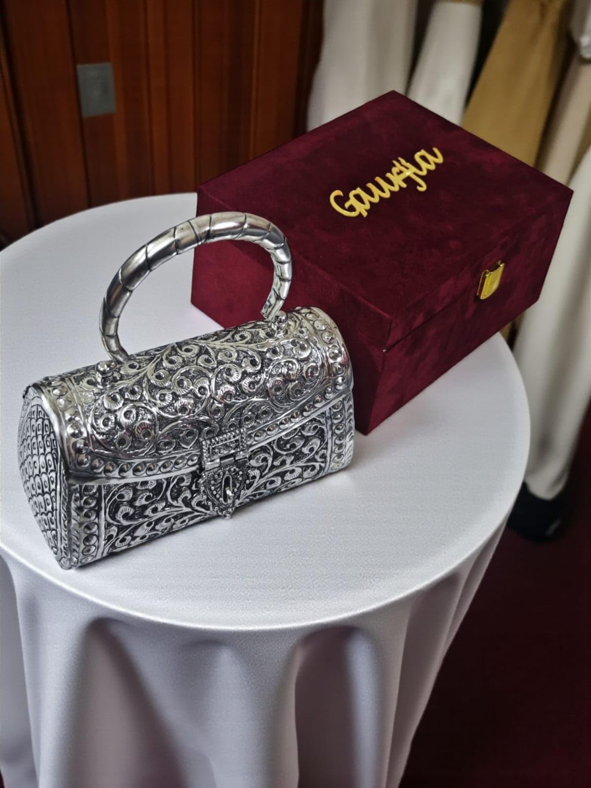 Trend Overseas Women's Clutch (Handle_Silver_10077_Silver)