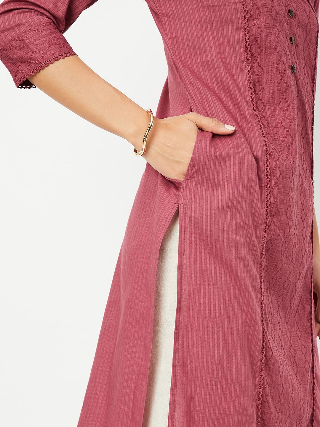 Max Women's Cotton Blend Solid Regular Kurta