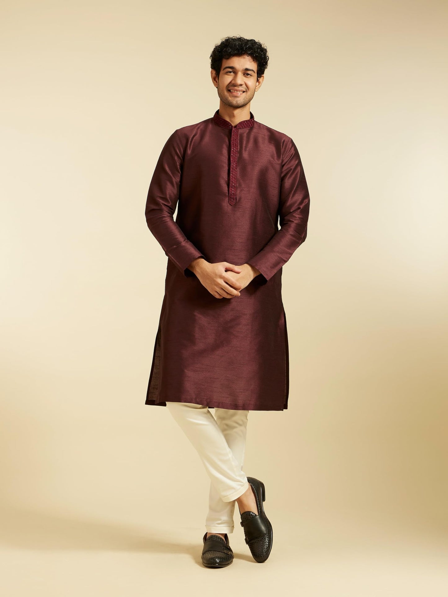DIWAS BY MANYAVAR Men's Art Silk Solid Kurta (Wine,L)