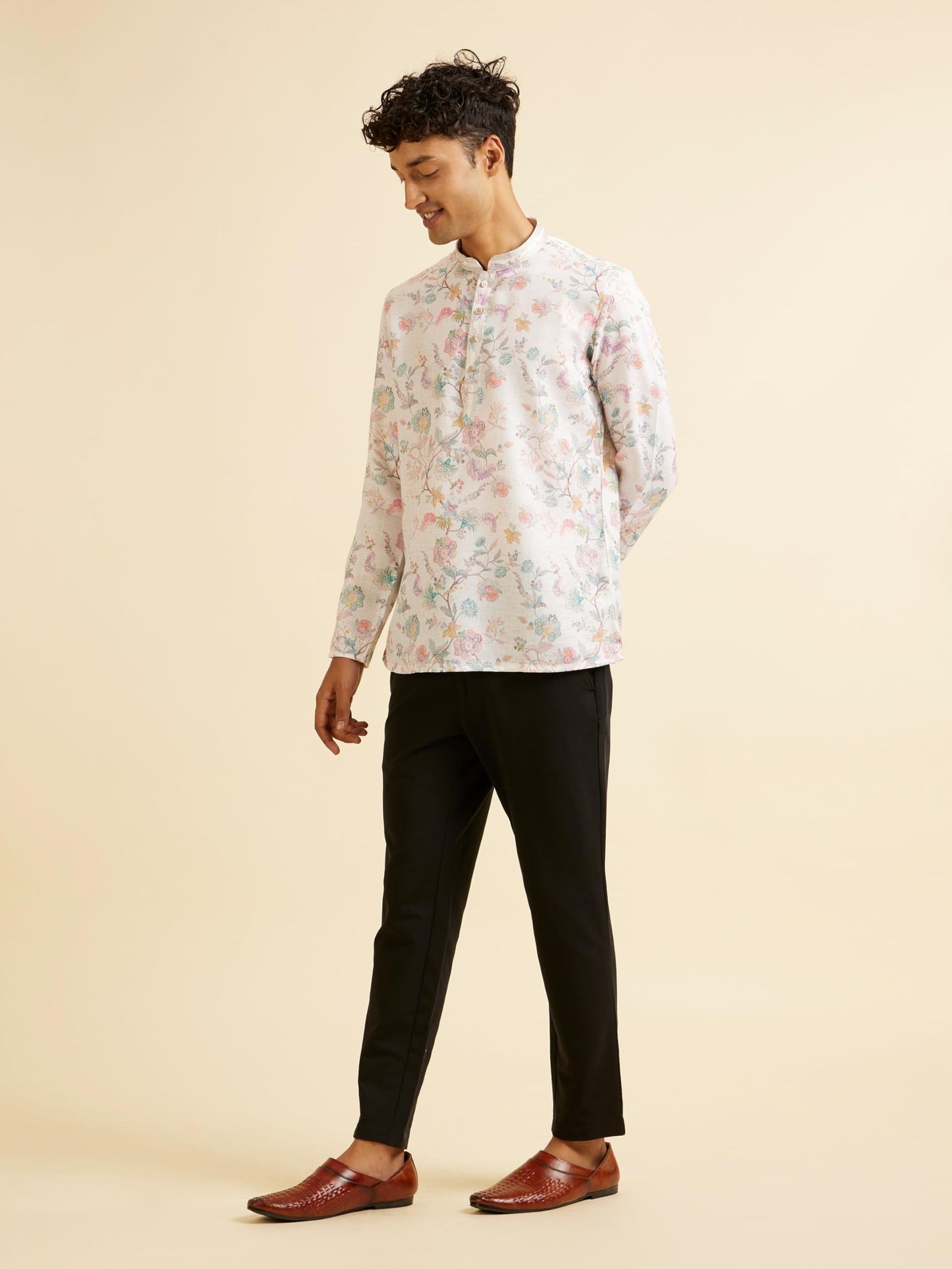 Manyavar Men's Cotton Blend Printed Short Kurta (Warm White,M)