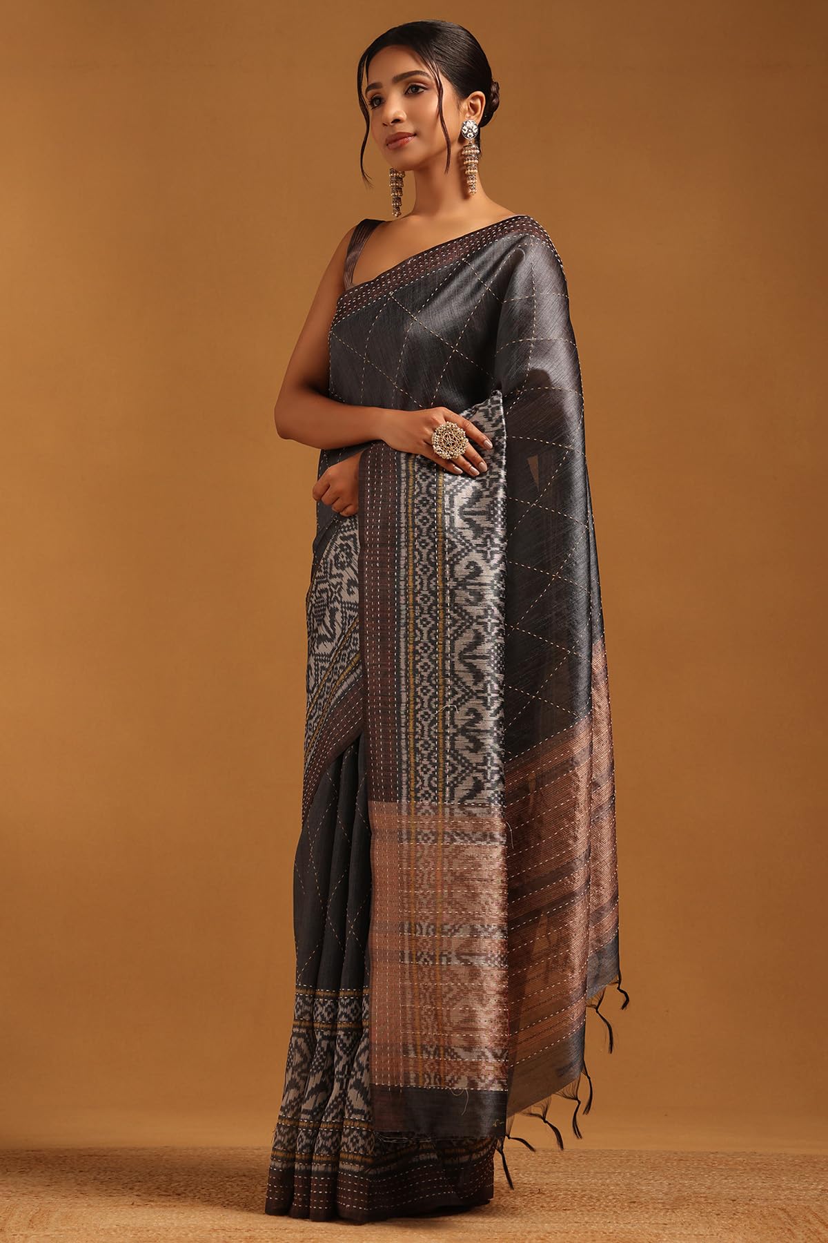 Soch Womens Grey Tussar Geometric Saree With Kantha Embroidery