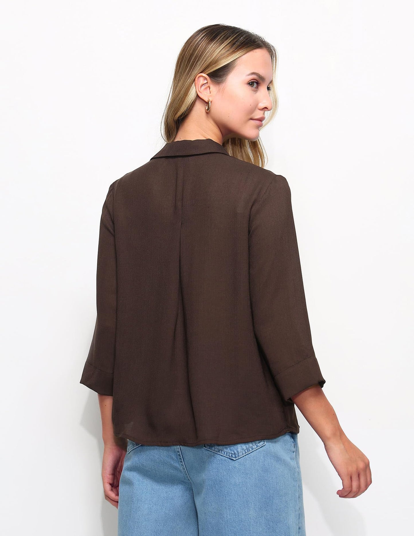 Textured Knotch Collar Top