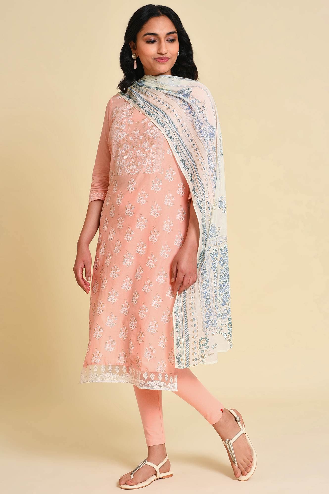 W for Woman Peach Glitter Printed Kurta_23FEW19021-121385_L