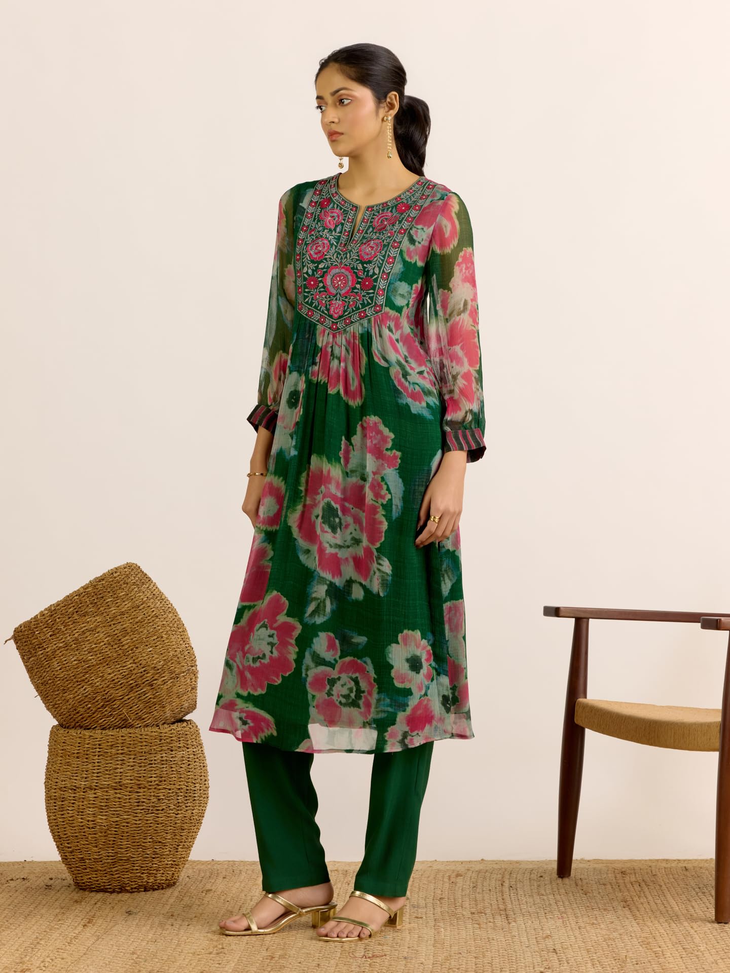 Aarke Ritu Kumar Green Dreamcatcher Kurta With Pant And Dupatta