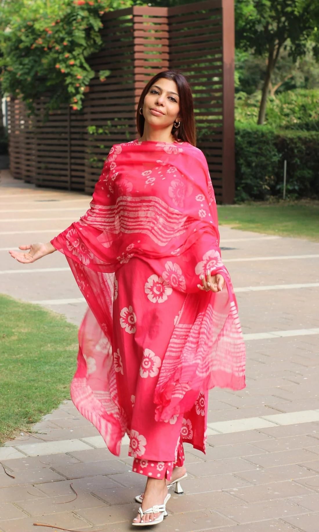 SANGOURI Women's Casual Rayon Floral Printed V Neck Straight Traditional Suit Salwar with Dupatta || Matching Kurta Pant Sets || Festive Ethnicwear (IN, Alpha, M, Red)