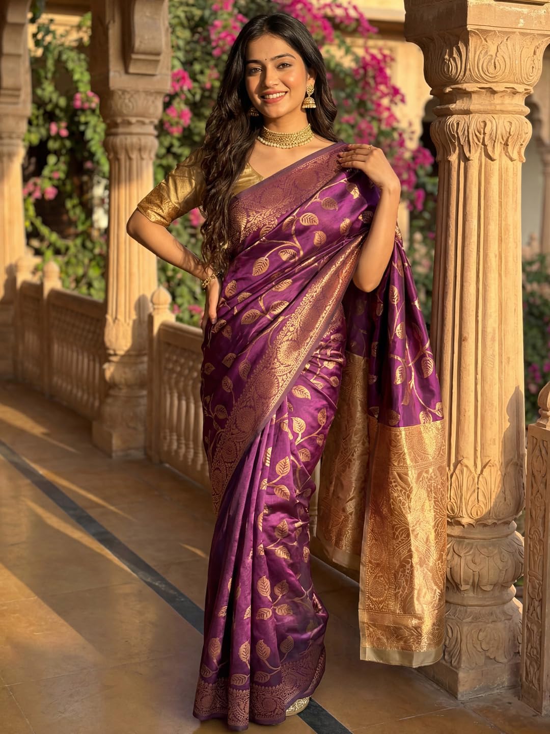 AKHILAM Women's Kanjivaram Woven Soft Silk Saree With Blouse Piece
