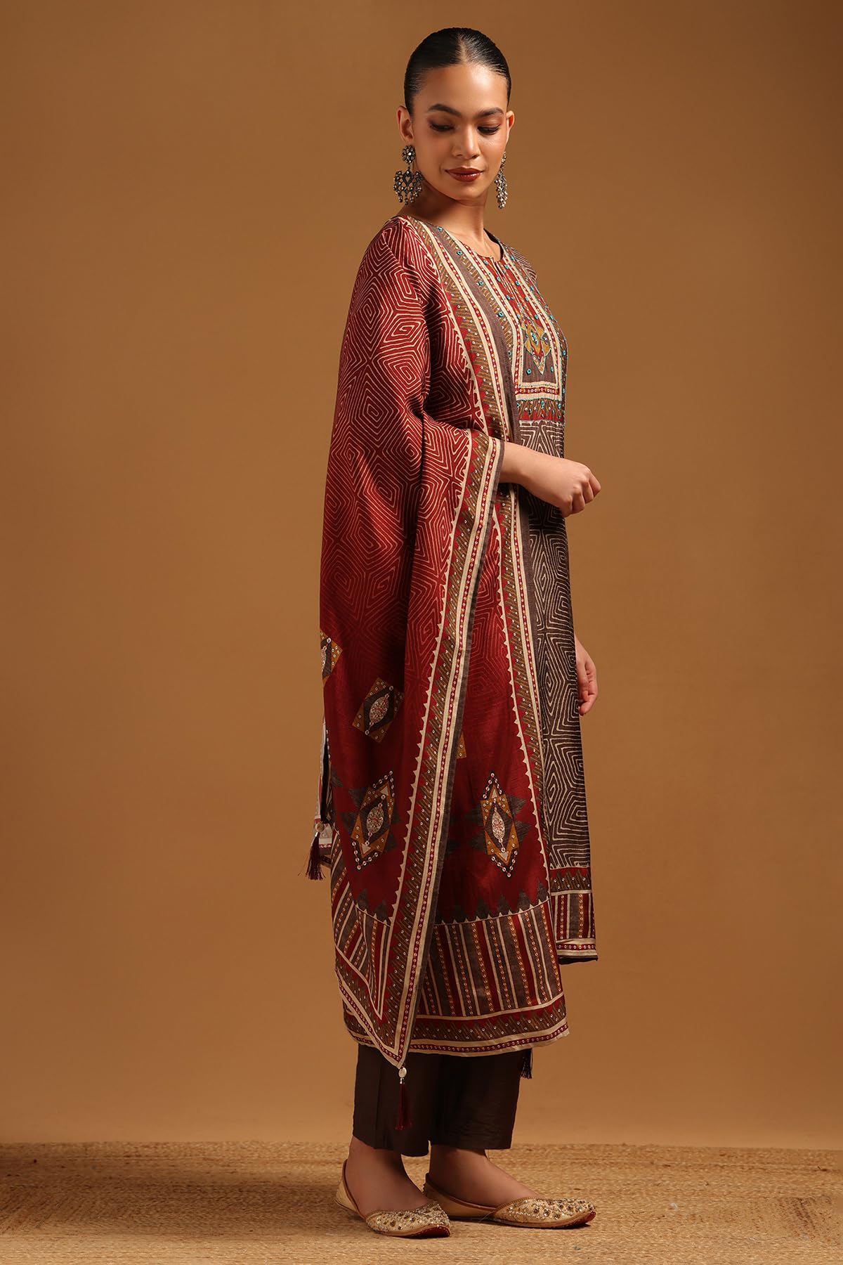 Soch Womens Earth Dola Silk Geometric Suit Set With Bead Details