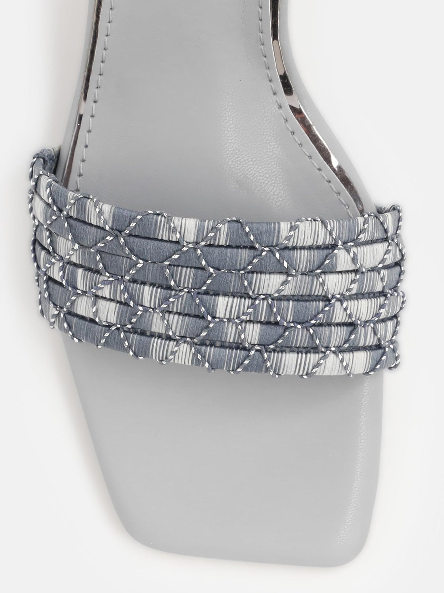 KENNETH COLE Women's Flare Heel Sandal | PU Upper | Square Toe, Woven Vamp Strap | Grey, EU36