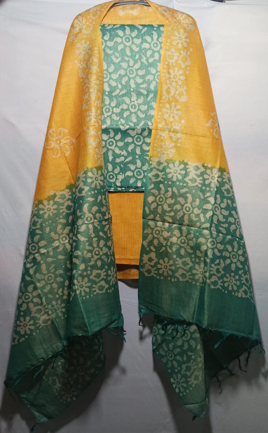 STB-SILK TEXTILES BHAGALPUR Women's Bhagalpuri Cotton Silk Batik Print Unstitched Salwar Suit Dress Material With Dupatta | Women's Dress Material For Girls (Green16)