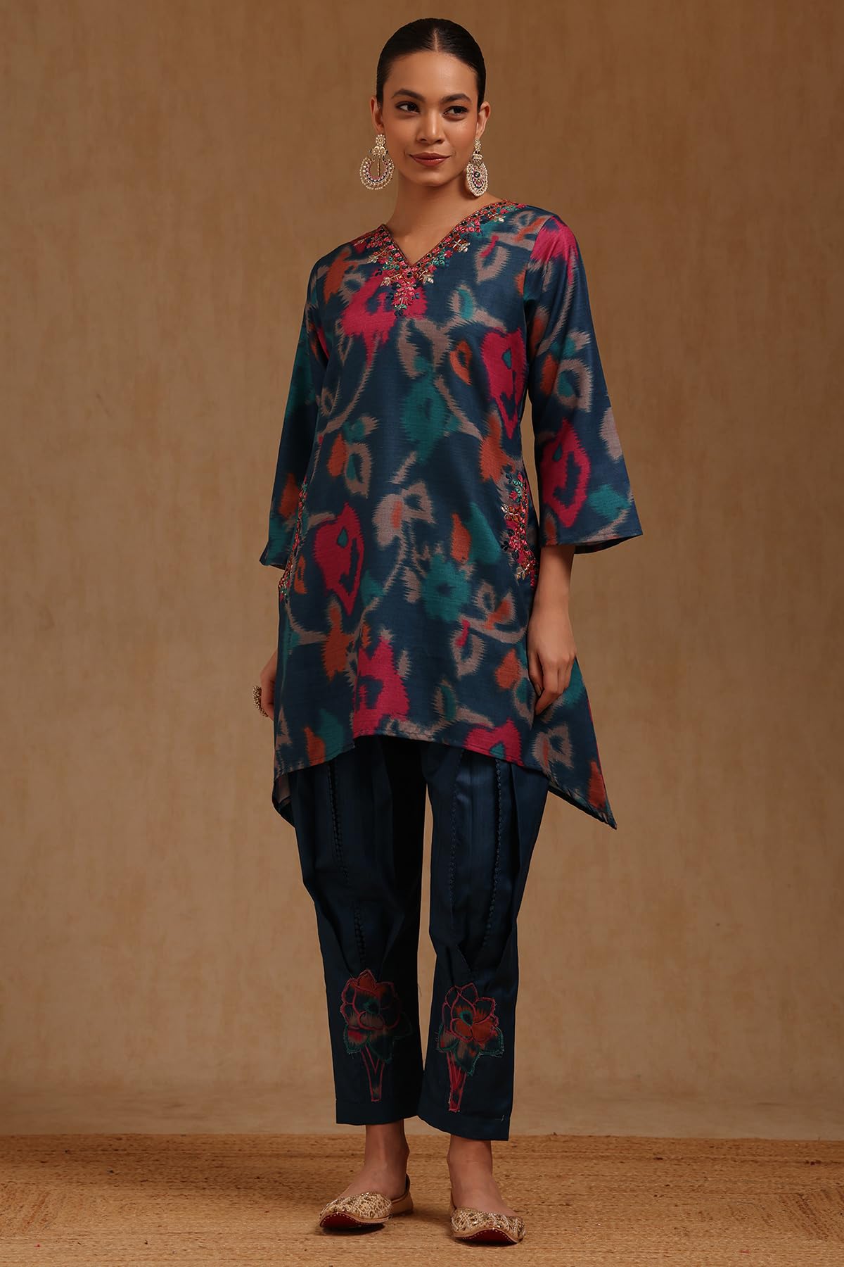 Soch Womens Blue Linen Ikat Print Suit Set With Mirror