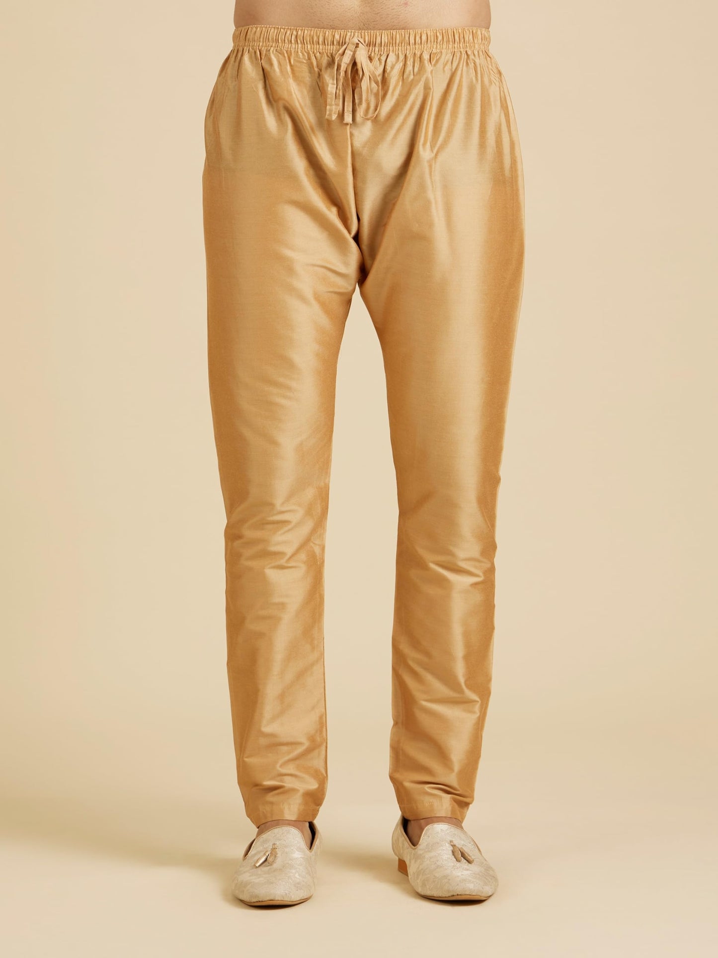 Manyavar Men's Art Silk Neck Embroidered & Foil Prints Kurta Pyjama Set (Green,3XL)