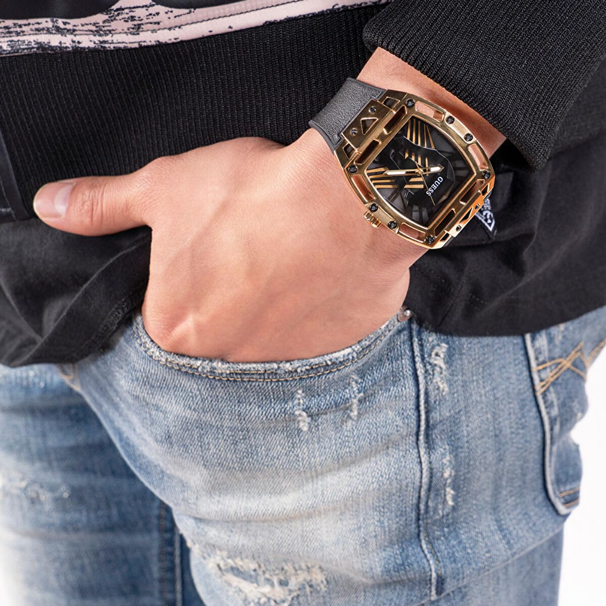 GUESS Analog Beige Dial Men's Watch-GW0500G1