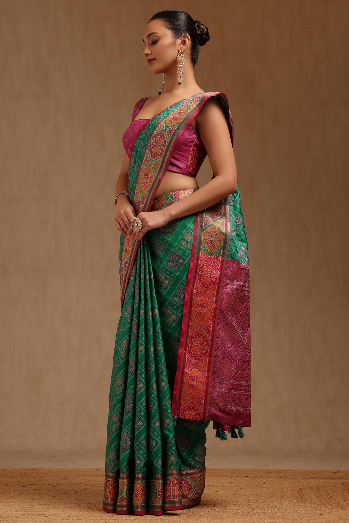 Soch Womens Green Silk Blend Woven Design Saree With Thread Work