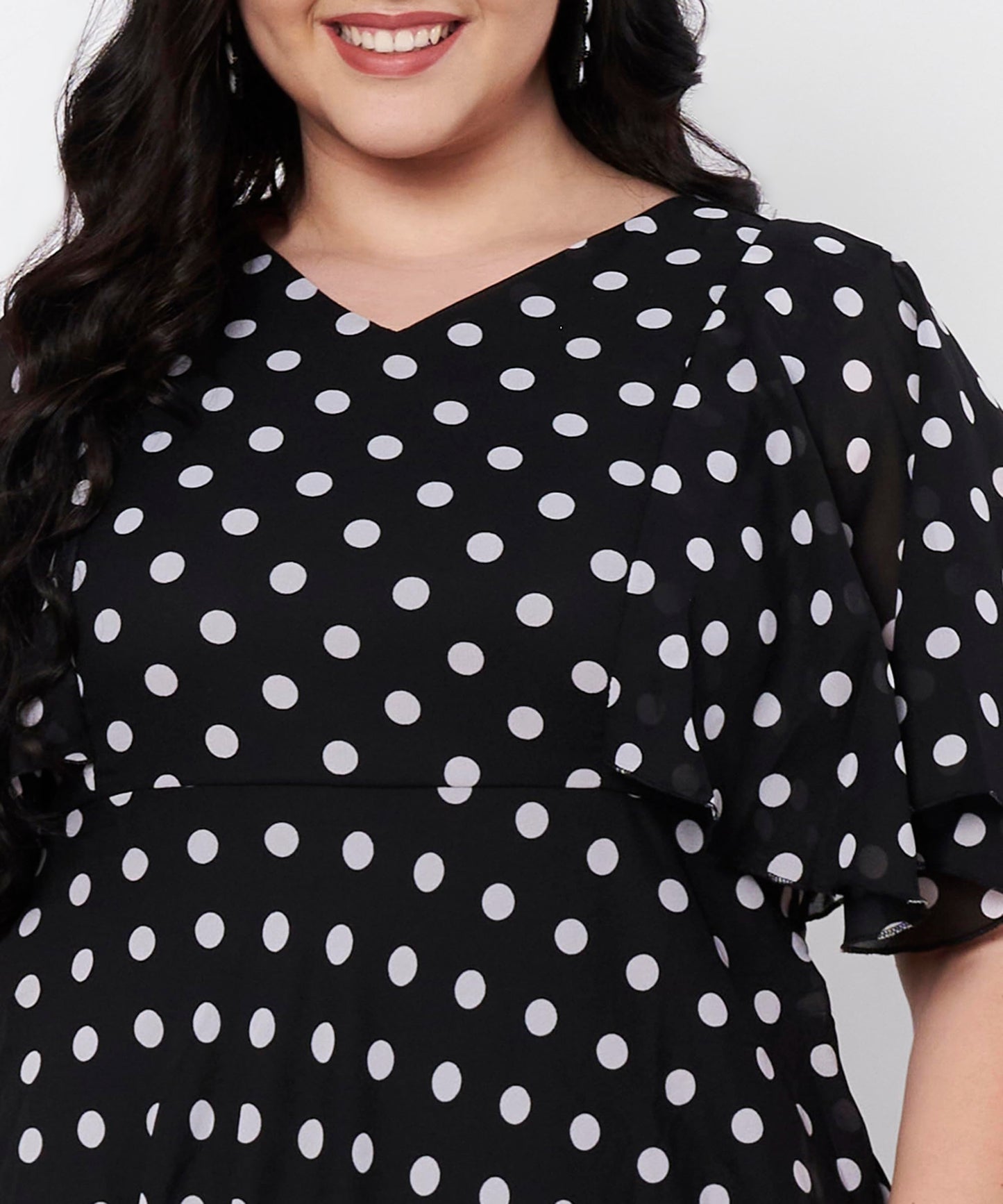 HELLO DESIGN Women Plus Size Fit and Flare V-Neck Polka Dot Maxi Dress (White_3X-Large)