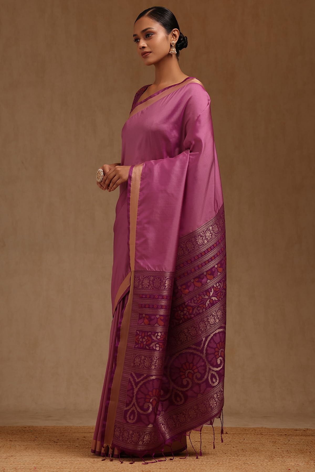 Soch Womens Lavender Silk Solid Saree