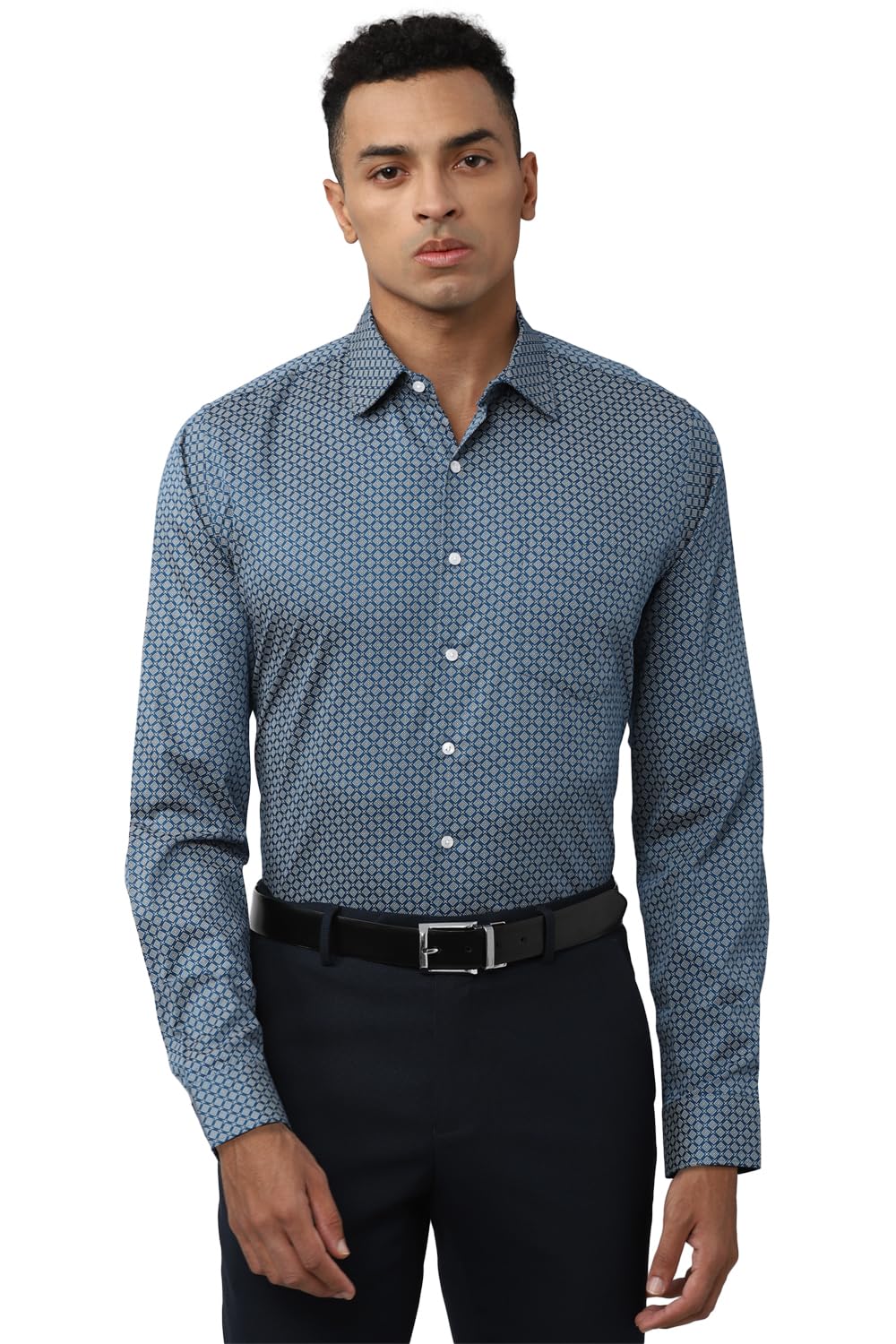 Van Heusen Cotton Men's Fitted Shirt (VHSFRSLBW67779_Medium Blue 42)