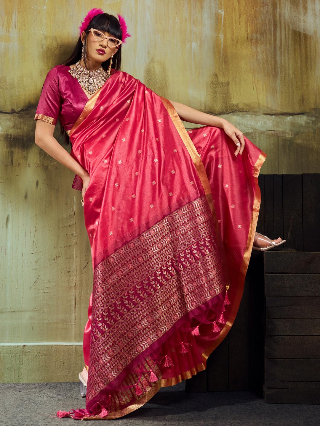 AKHILAM Women's Pink Silk Blend Zari butta Woven Design Tassels and Latkans Saree With Unstitched Blouse Piece | saree for woman | Designer Saree for Women