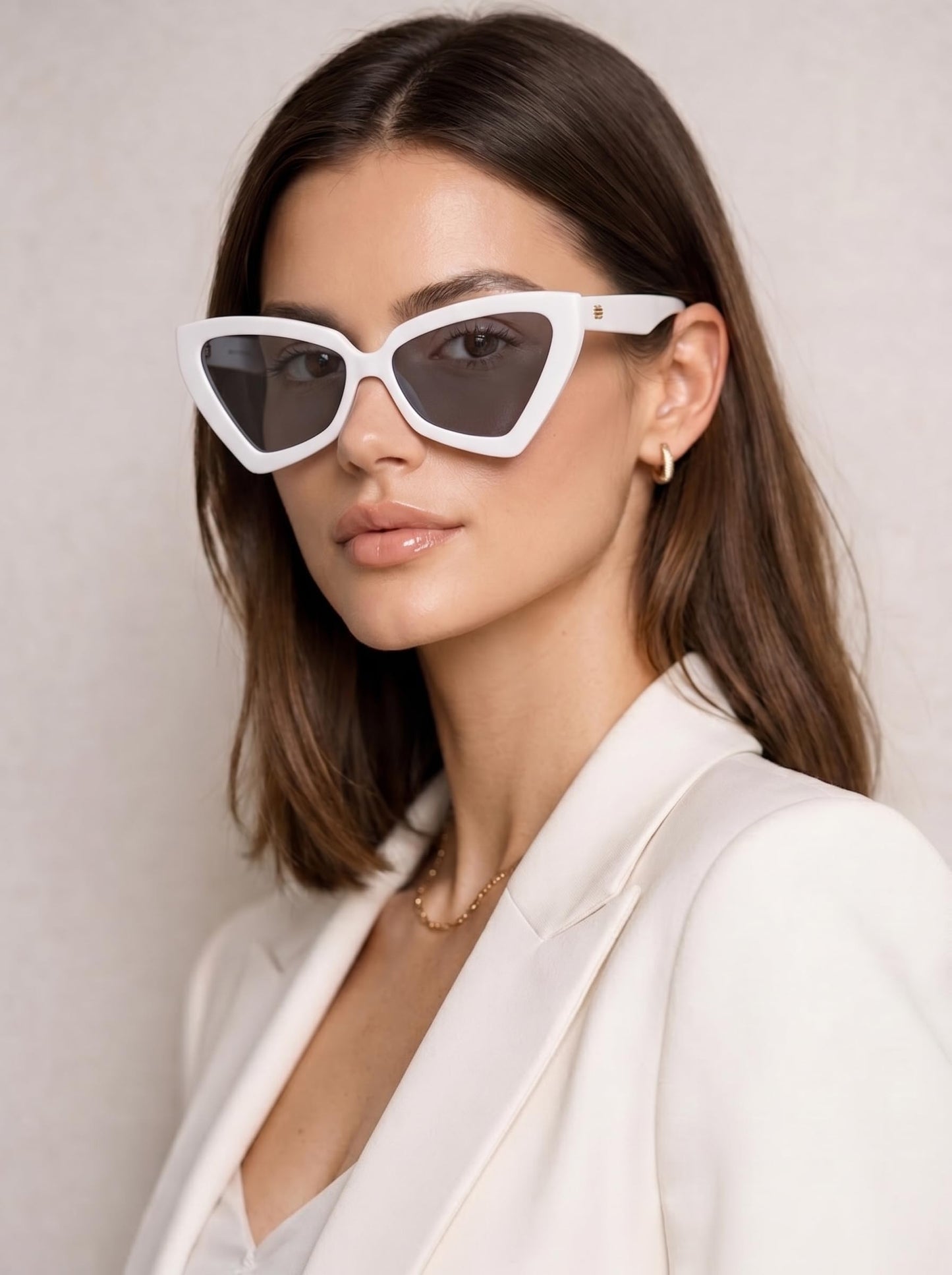 Vibe lens Retro Stylish Cat Eye Sunglasses for Women Stylish | Black Polycarbonate Frame | UV400 Protection | Trendy Cateye Goggles for Woman | Shades for Adult