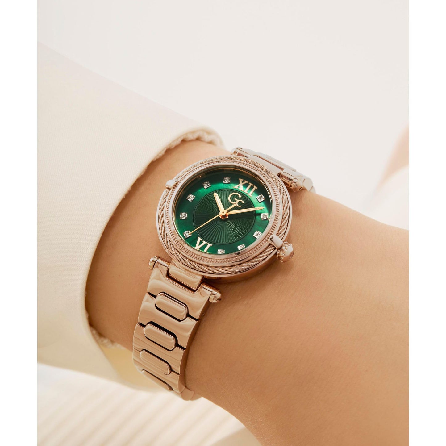 GUESS Collection Vogue Cable Green Round Dial Analog Women's Watch - Z57003L9
