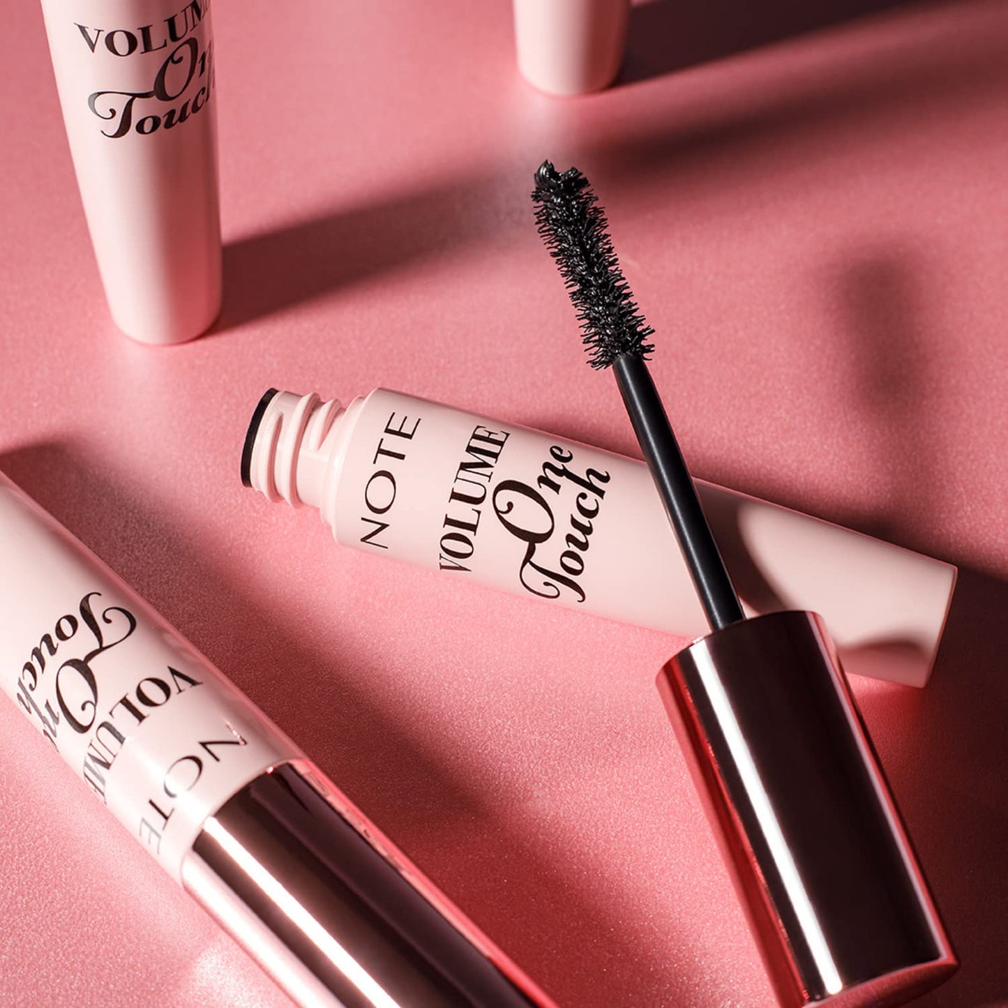 Note VOLUME ONE TOUCH MASCARA