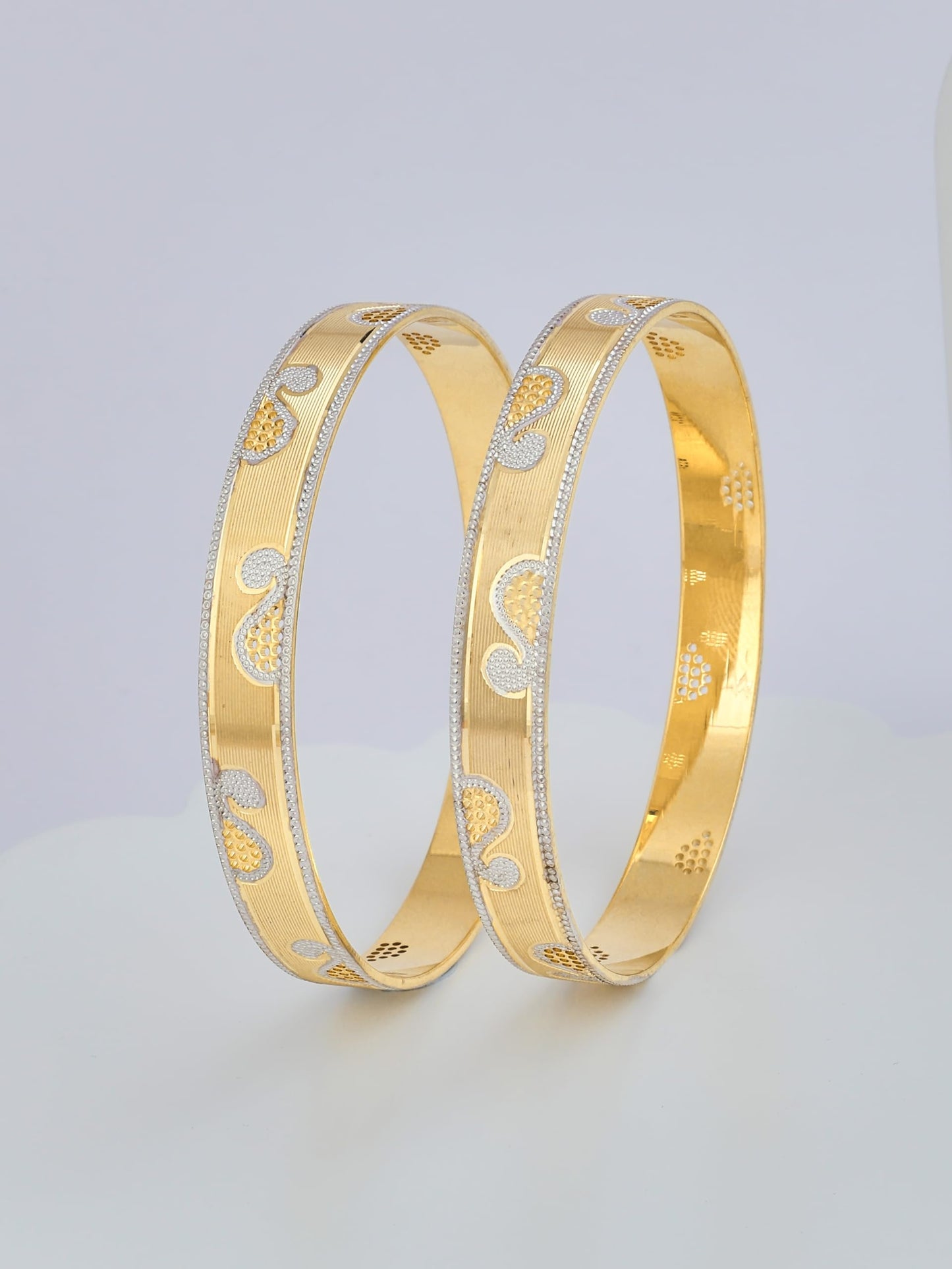 CYGNI BANGLES Elegant Gold-Plated Bangles for Women Traditional Design Jewelry (1 Pair)(F2-B-06-2.8)