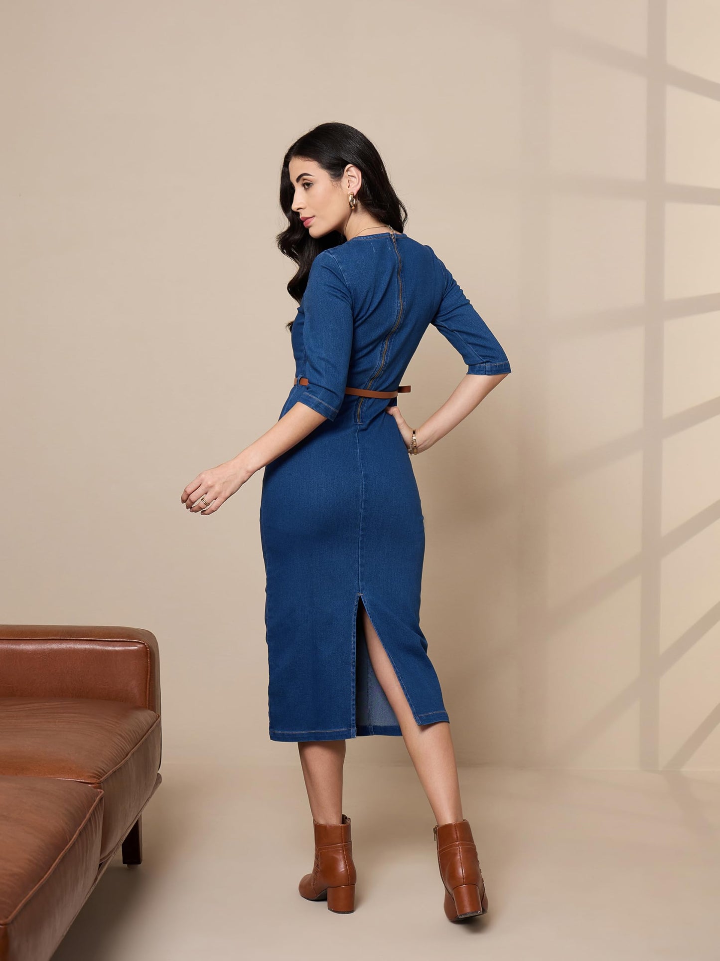 SASSAFRAS worklyf Blue Denim V-Neck Below Knee Dress