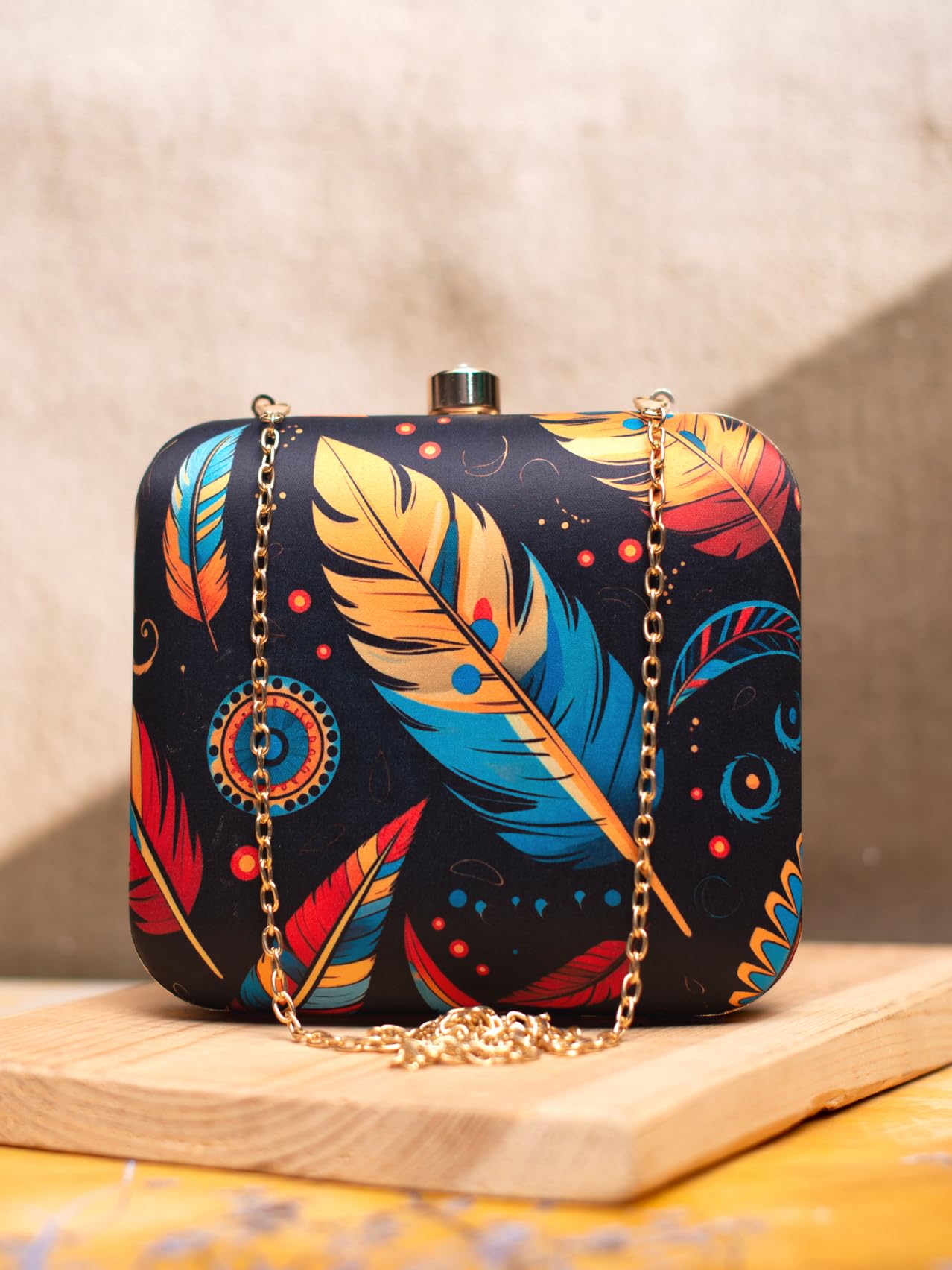 Artklim Black Based Feather Printed Clutch