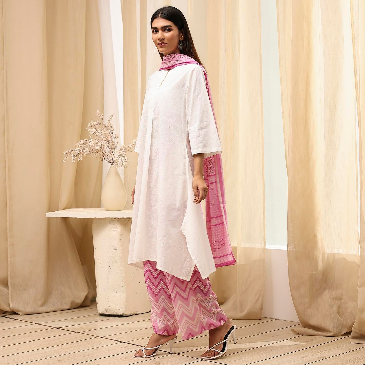 Biba Women's 60'S Cambric Kurta Set (SKD8052ESS25PNK_Pink