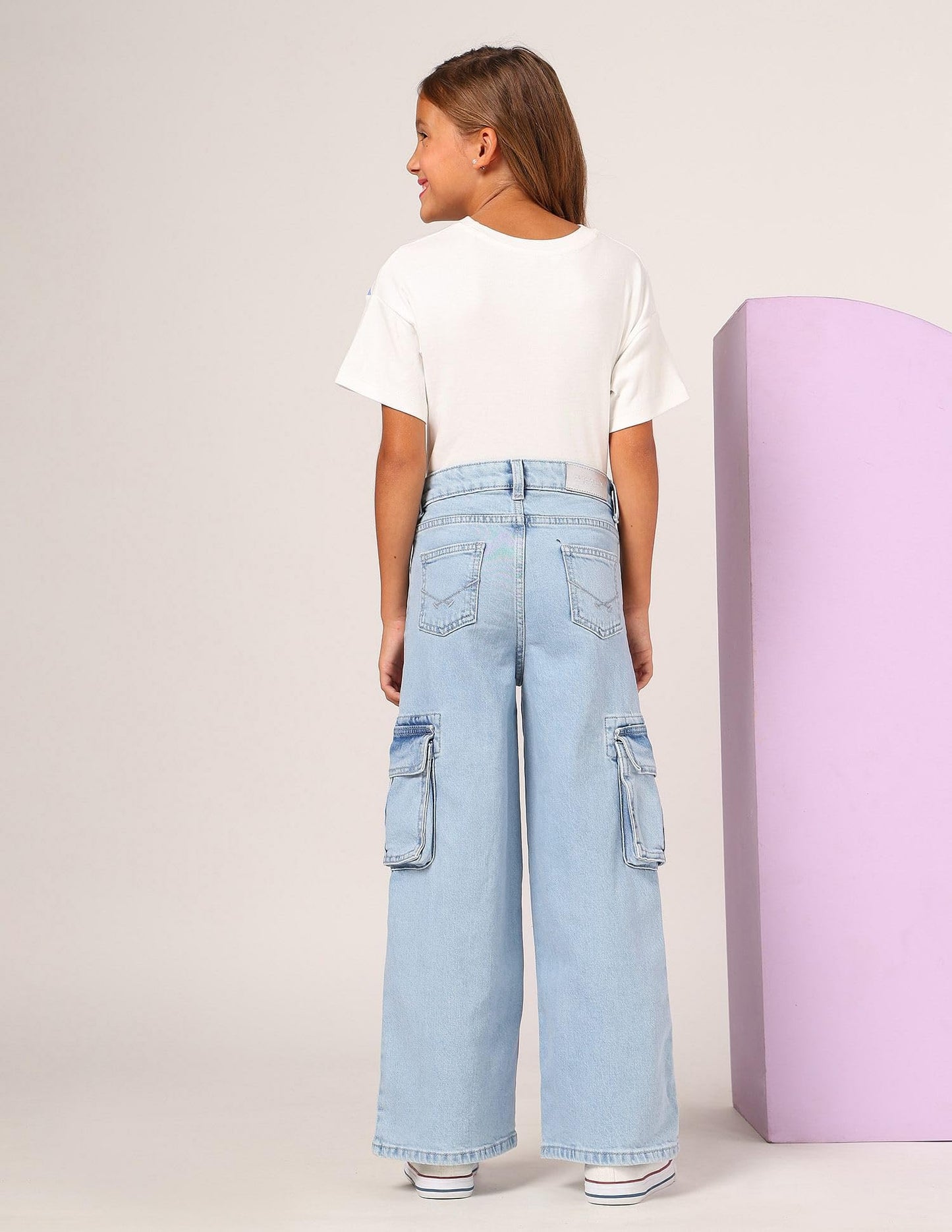 U.S. POLO ASSN. Girls Wide Leg Fit Cargo Jeans (UGJEN0213_Light Blue_9-10Y)
