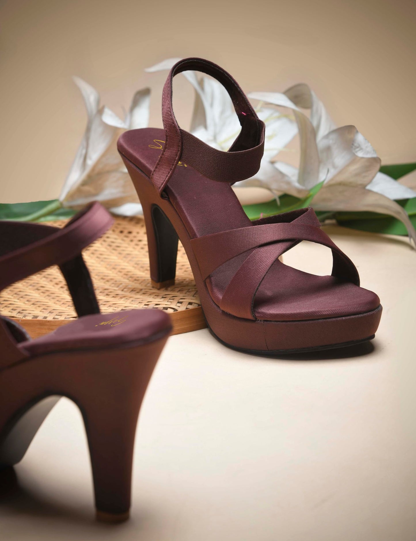 SVYA, Comfortable Heel Sandals for Women and Girl. (Brown, UK Footwear Size System, Adult, Women, Numeric, Medium, 3)